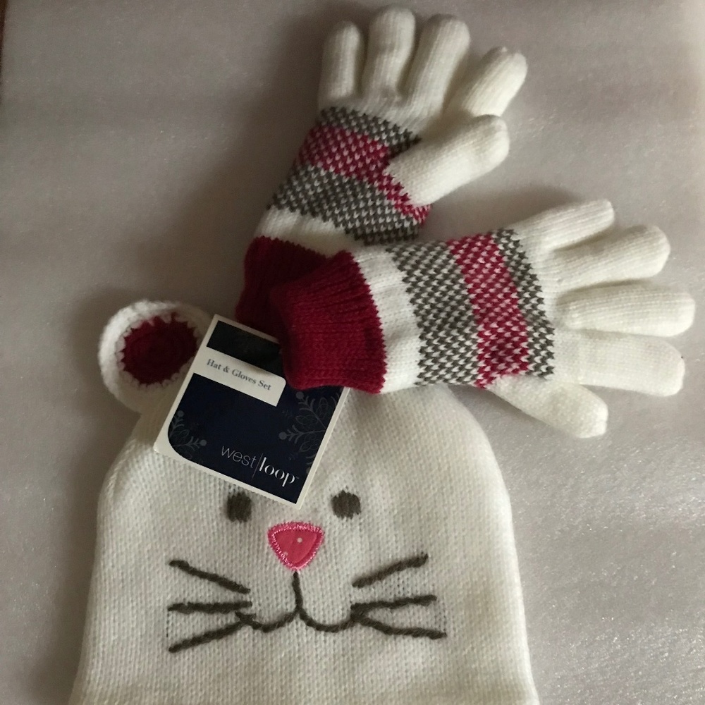 West Loop Girl’s Hat and Gloves